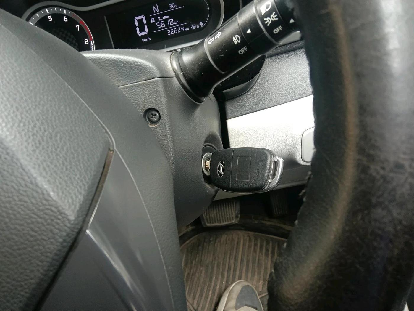 2022 Hyundai GRAND I10 NIOS SPORTZ AMT 1.2 KAPPA VTVT, Petrol, Automatic, 32,624 km, interior