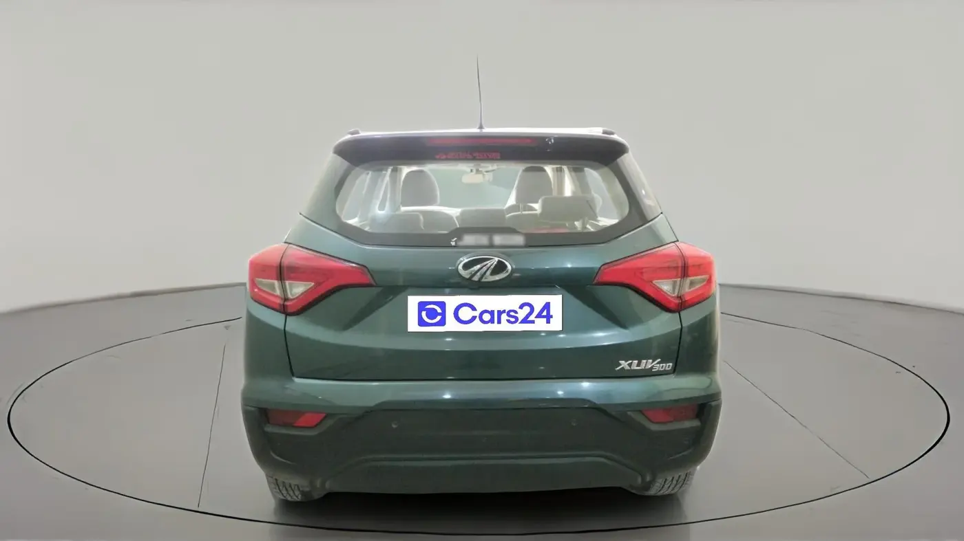 2021 Mahindra XUV300 W6 1.5 Diesel, Diesel, Manual, 26,665 km, exterior