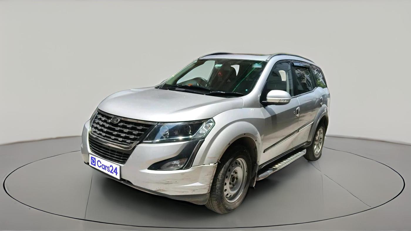 2018 Mahindra XUV500 W11, Diesel, Manual, 70,174 km, exterior