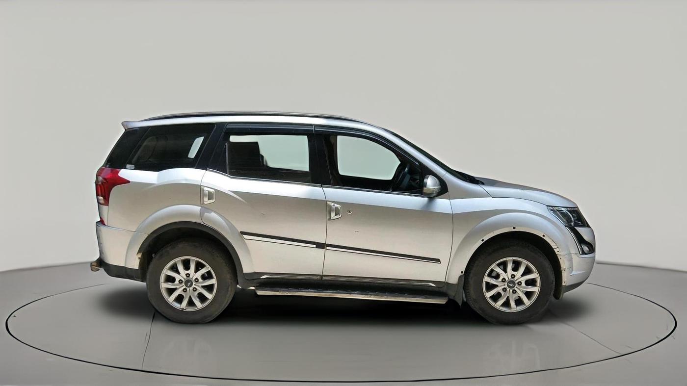 2018 Mahindra XUV500 W11, Diesel, Manual, 70,174 km, exterior