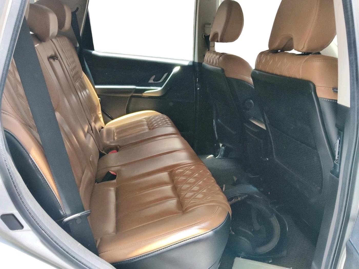 2018 Mahindra XUV500 W11, Diesel, Manual, 70,174 km, interior