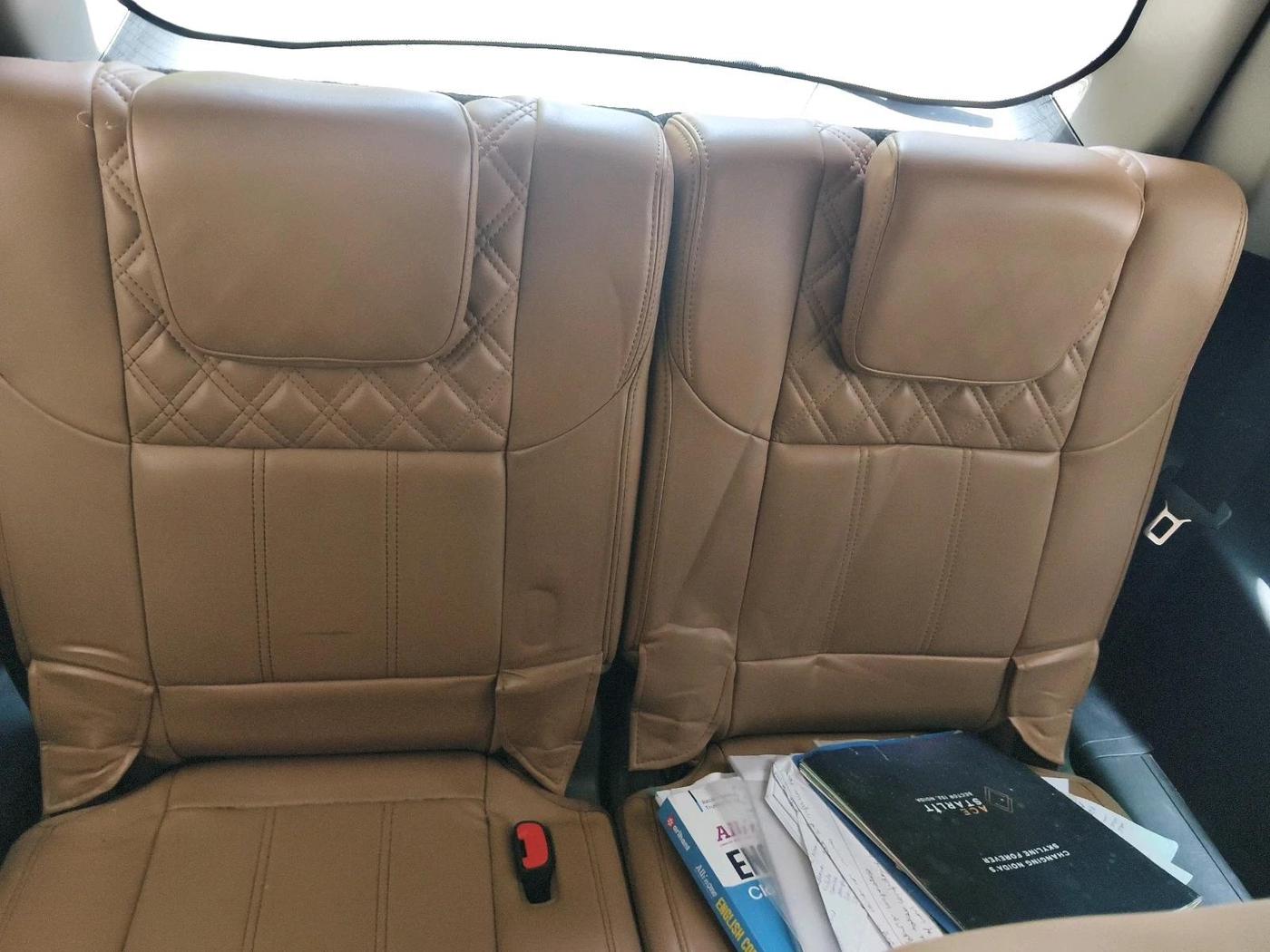 2018 Mahindra XUV500 W11, Diesel, Manual, 70,174 km, interior