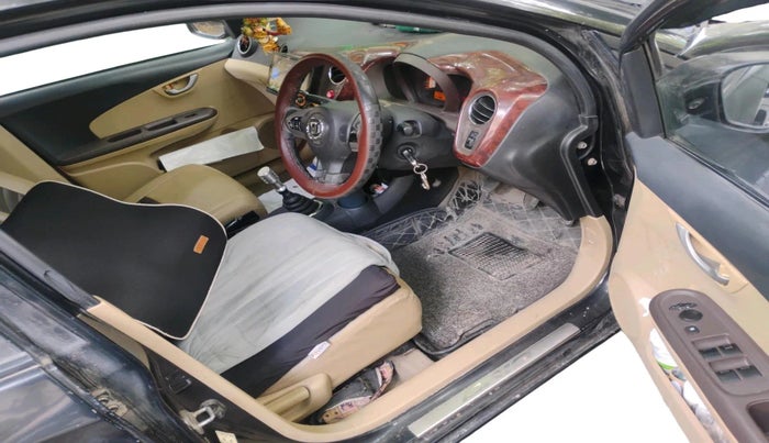 2012 Honda Brio V MT, Petrol, Manual, 1,70,872 km, interior