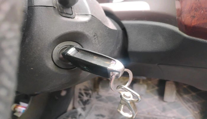 2012 Honda Brio V MT, Petrol, Manual, 1,70,872 km, interior