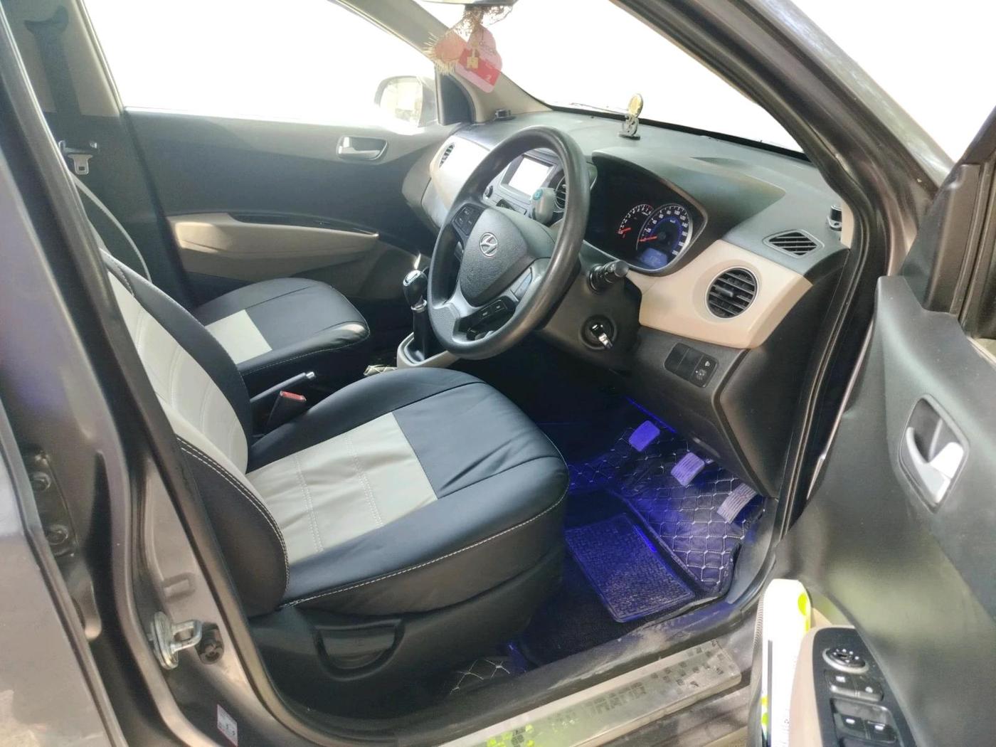 2017 Hyundai Grand i10 SPORTZ 1.2 KAPPA VTVT, Petrol, Manual, 52,239 km, interior