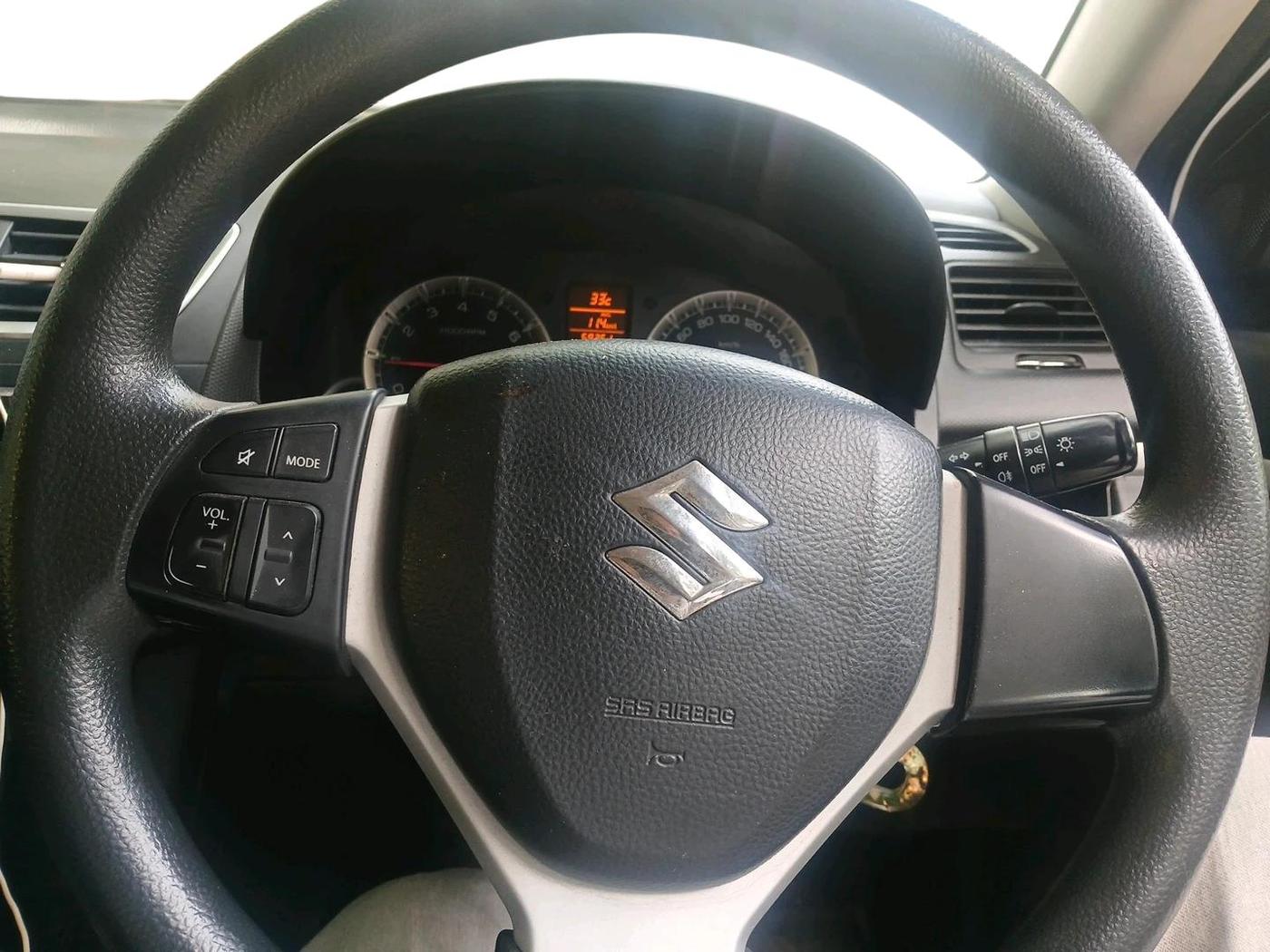 2014 Maruti Swift ZXI, Petrol, Manual, 59,251 km, interior