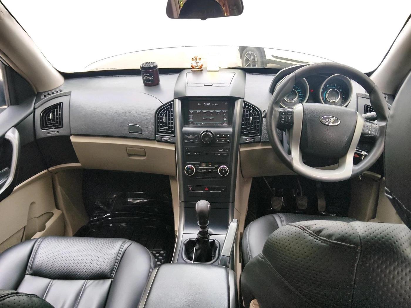 2016 Mahindra XUV500 W6, Diesel, Manual, 91,347 km, interior