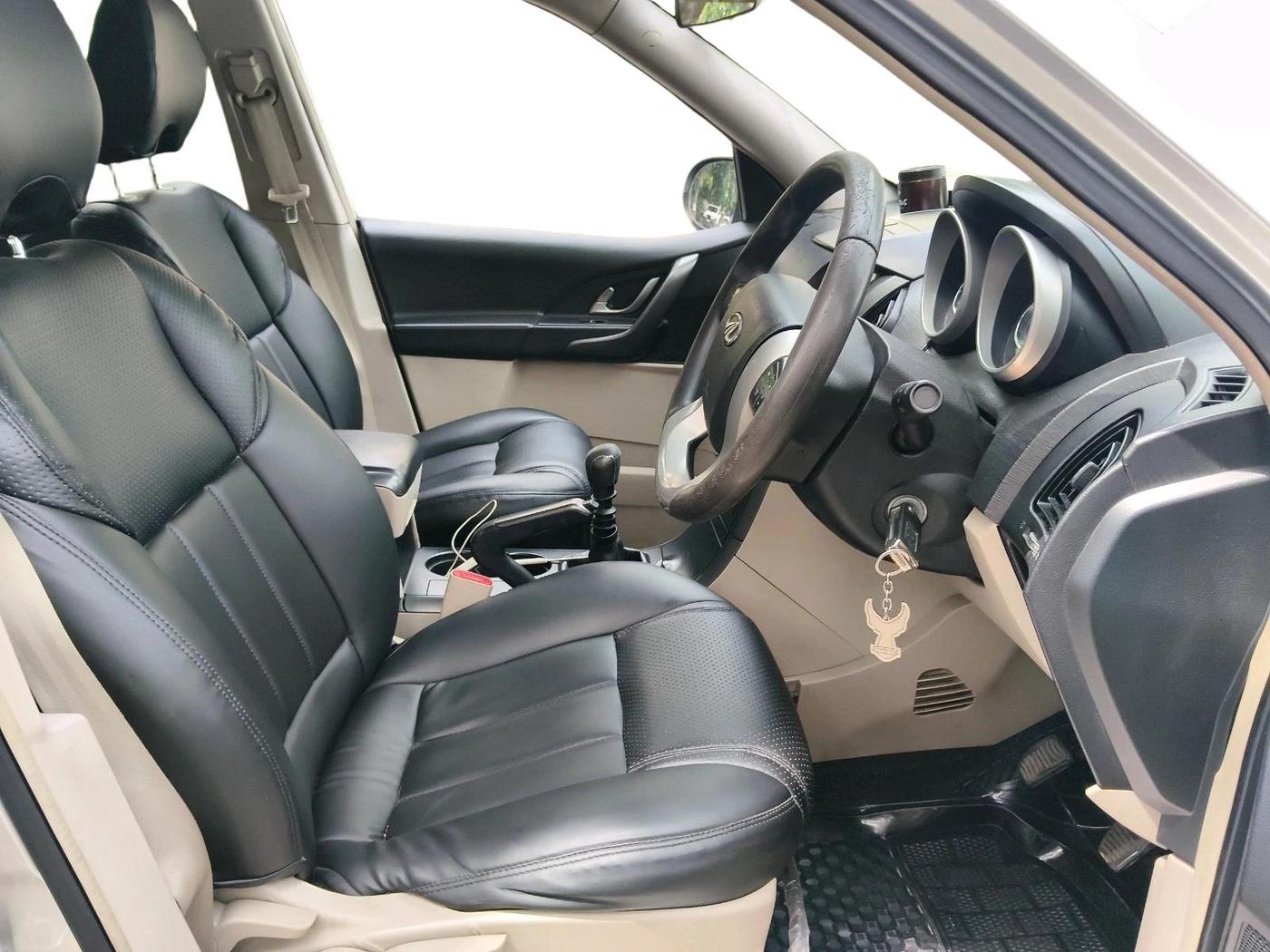 2016 Mahindra XUV500 W6, Diesel, Manual, 91,347 km, interior