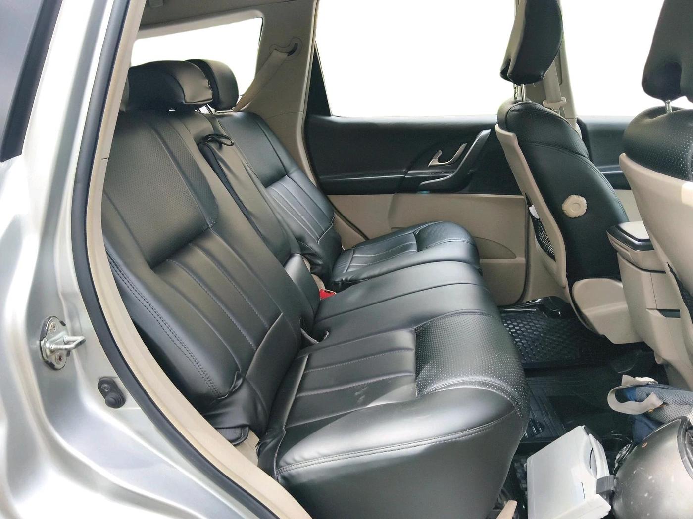 2016 Mahindra XUV500 W6, Diesel, Manual, 91,347 km, interior