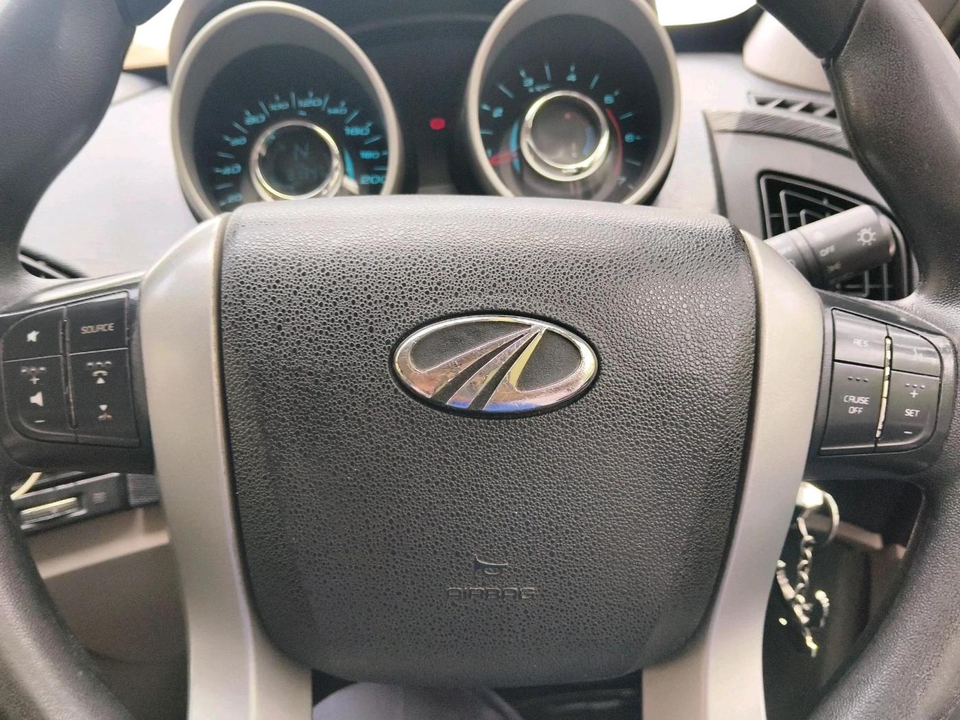 2016 Mahindra XUV500 W6, Diesel, Manual, 91,347 km, interior
