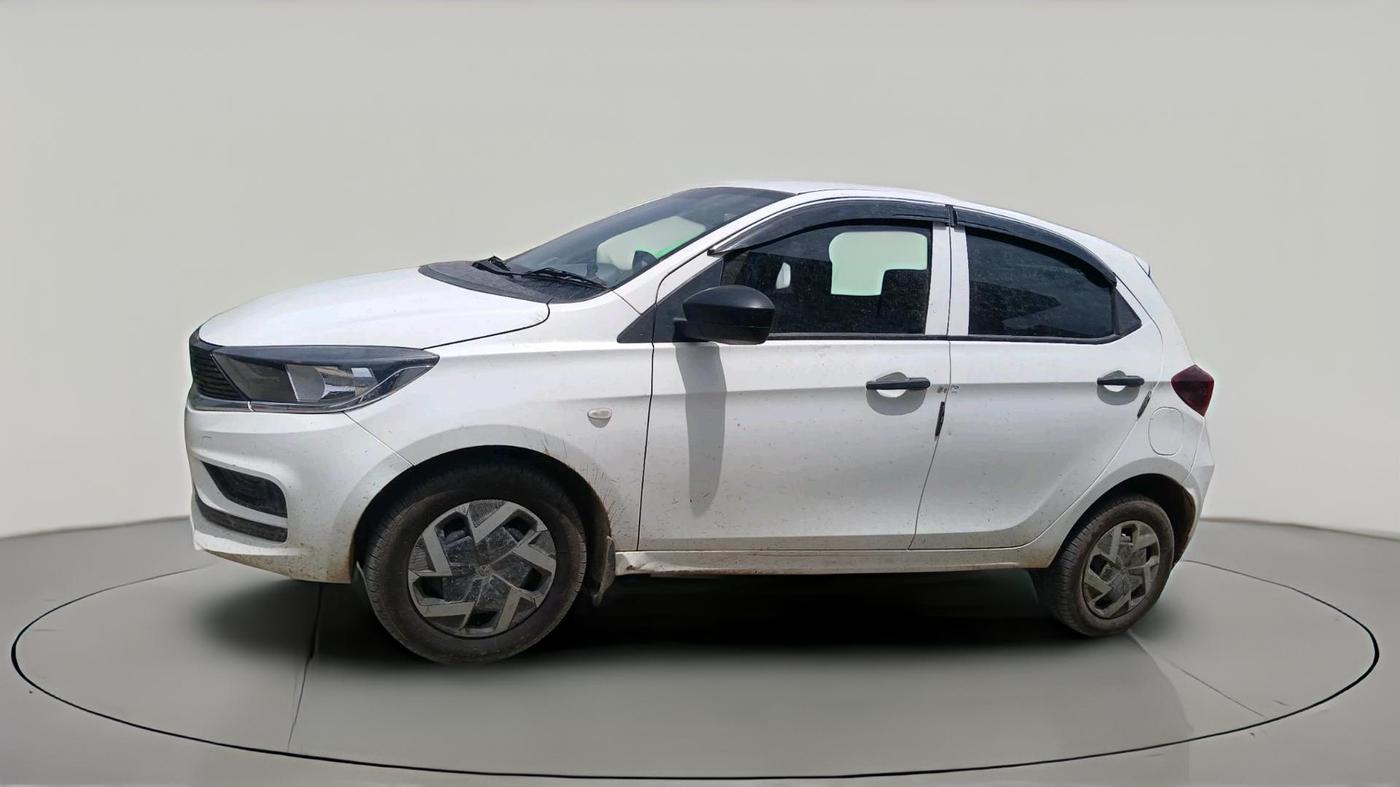 2025 Tata Tiago XM CNG, CNG, Manual, 31,043 km, exterior