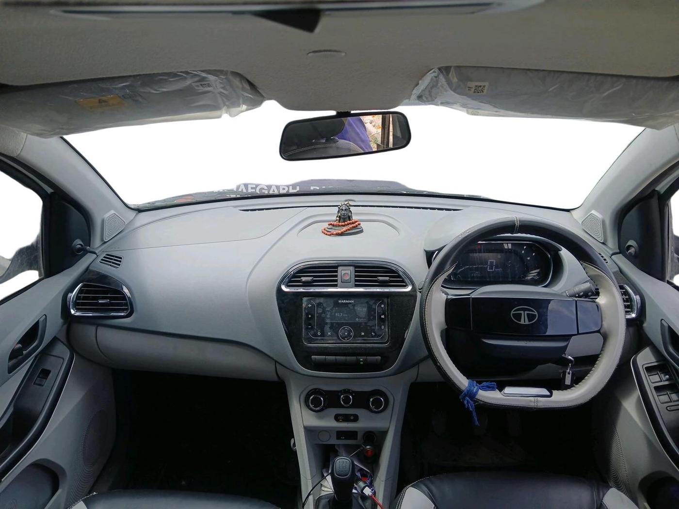 2025 Tata Tiago XM CNG, CNG, Manual, 31,043 km, interior