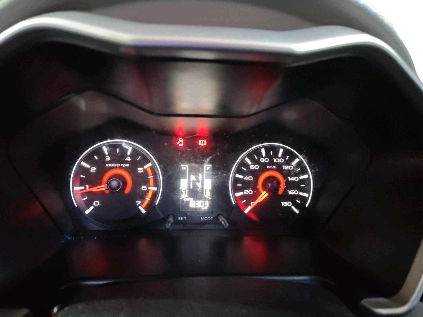 2016 Mahindra Kuv100 K6 PLUS 6 STR, Petrol, Manual, 18,303 km, interior