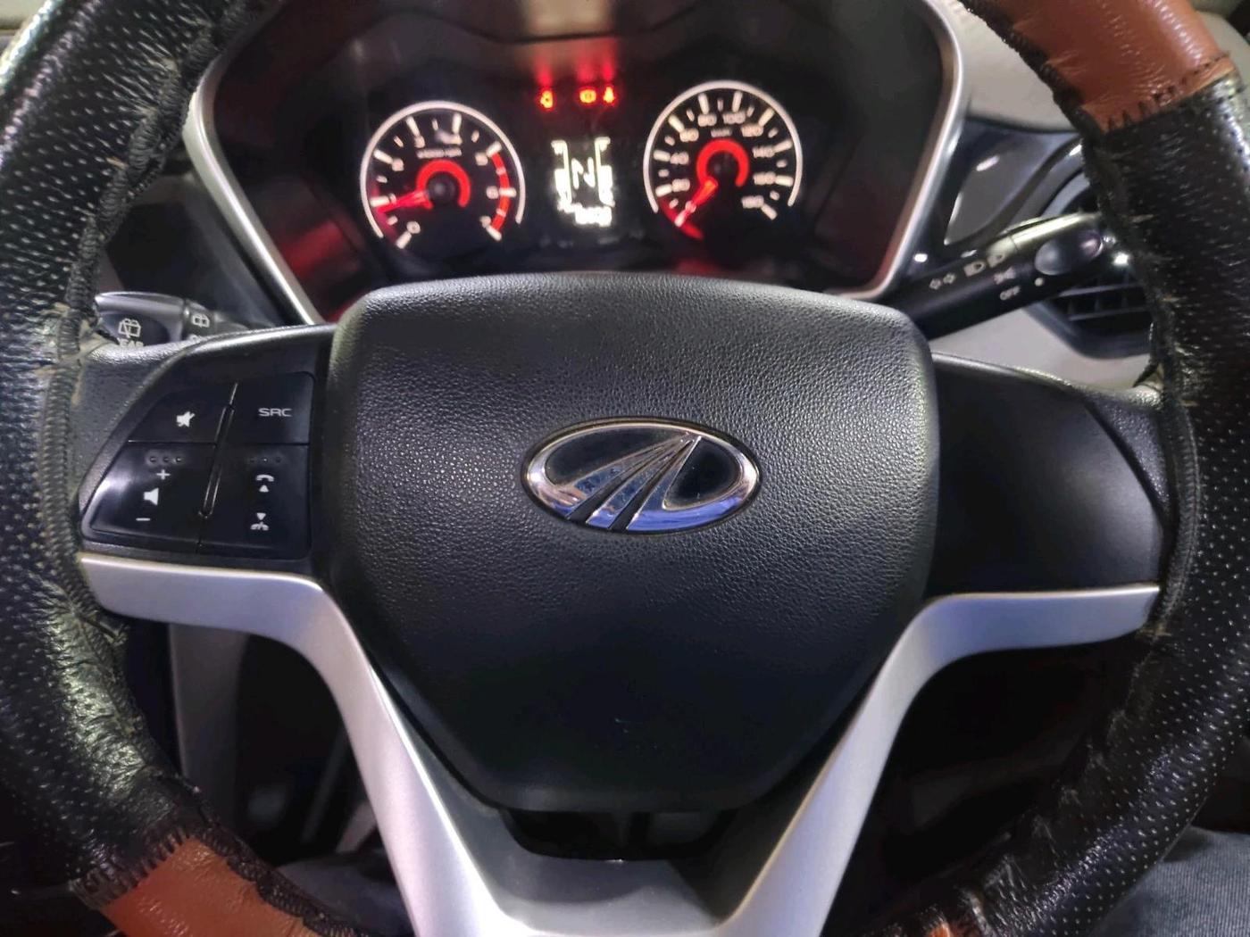 2016 Mahindra Kuv100 K6 PLUS 6 STR, Petrol, Manual, 18,303 km, interior