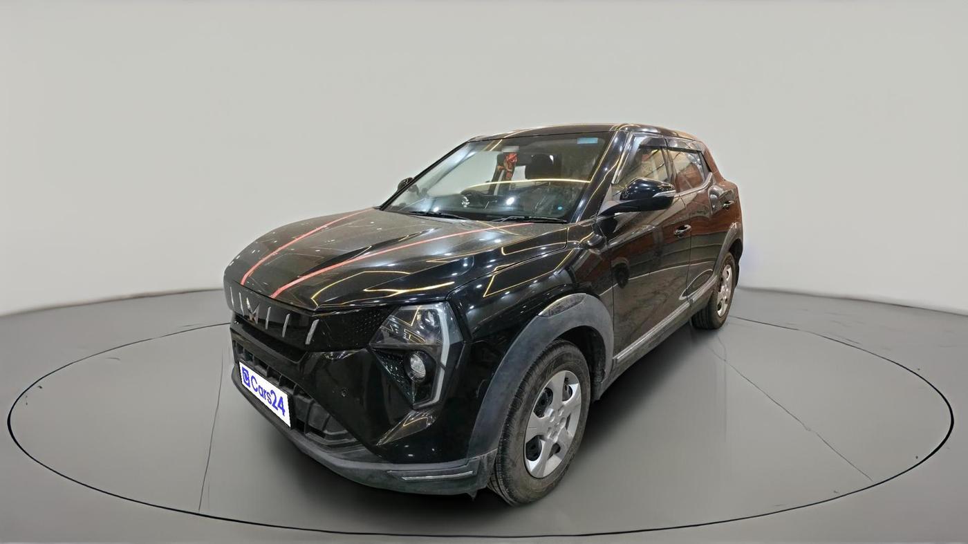 2025 Mahindra XUV 3XO MX2 Pro 1.2 L TCMPFi, Petrol, Manual, 3,584 km, exterior