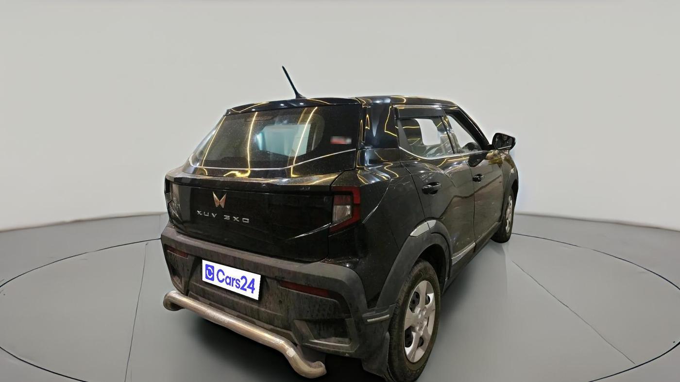 2025 Mahindra XUV 3XO MX2 Pro 1.2 L TCMPFi, Petrol, Manual, 3,584 km, exterior