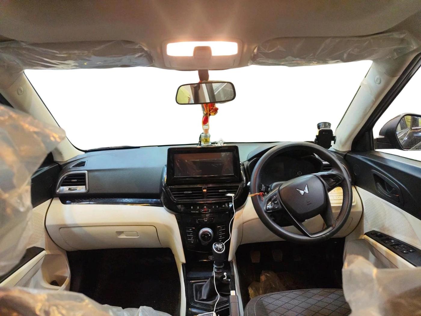 2025 Mahindra XUV 3XO MX2 Pro 1.2 L TCMPFi, Petrol, Manual, 3,584 km, interior