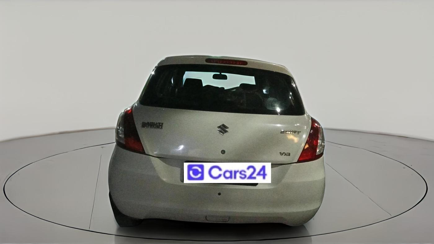 2016 Maruti Swift LXI (O), CNG, Manual, 1,06,071 km, exterior