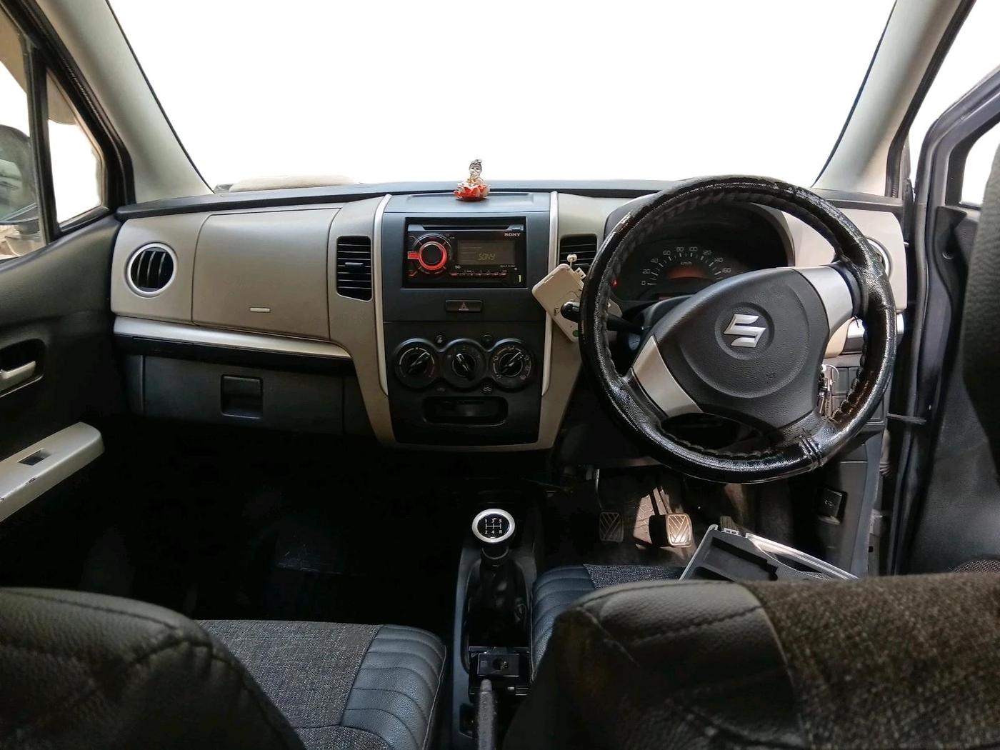 2016 Maruti Wagon R 1.0 LXI CNG, CNG, Manual, 1,11,584 km, interior