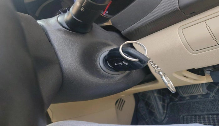 2016 Hyundai Verna FLUIDIC 4S1.6 VTVT SX AT, Petrol, Automatic, 58,500 km, interior