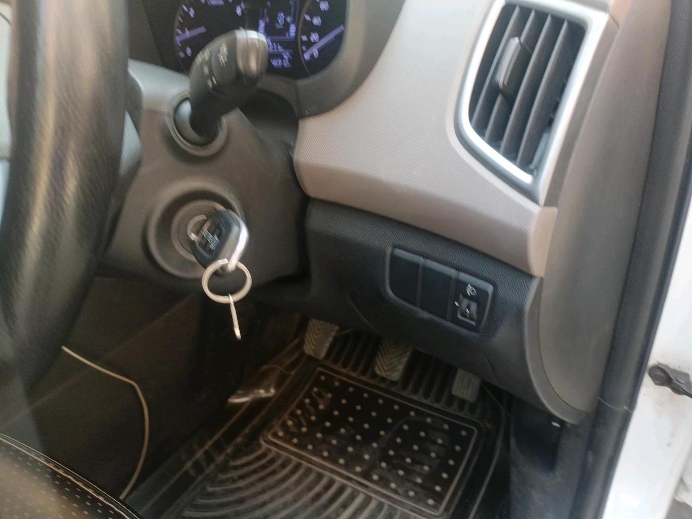 2016 Hyundai Creta E PLUS 1.6 PETROL, Petrol, Manual, 46,910 km, interior