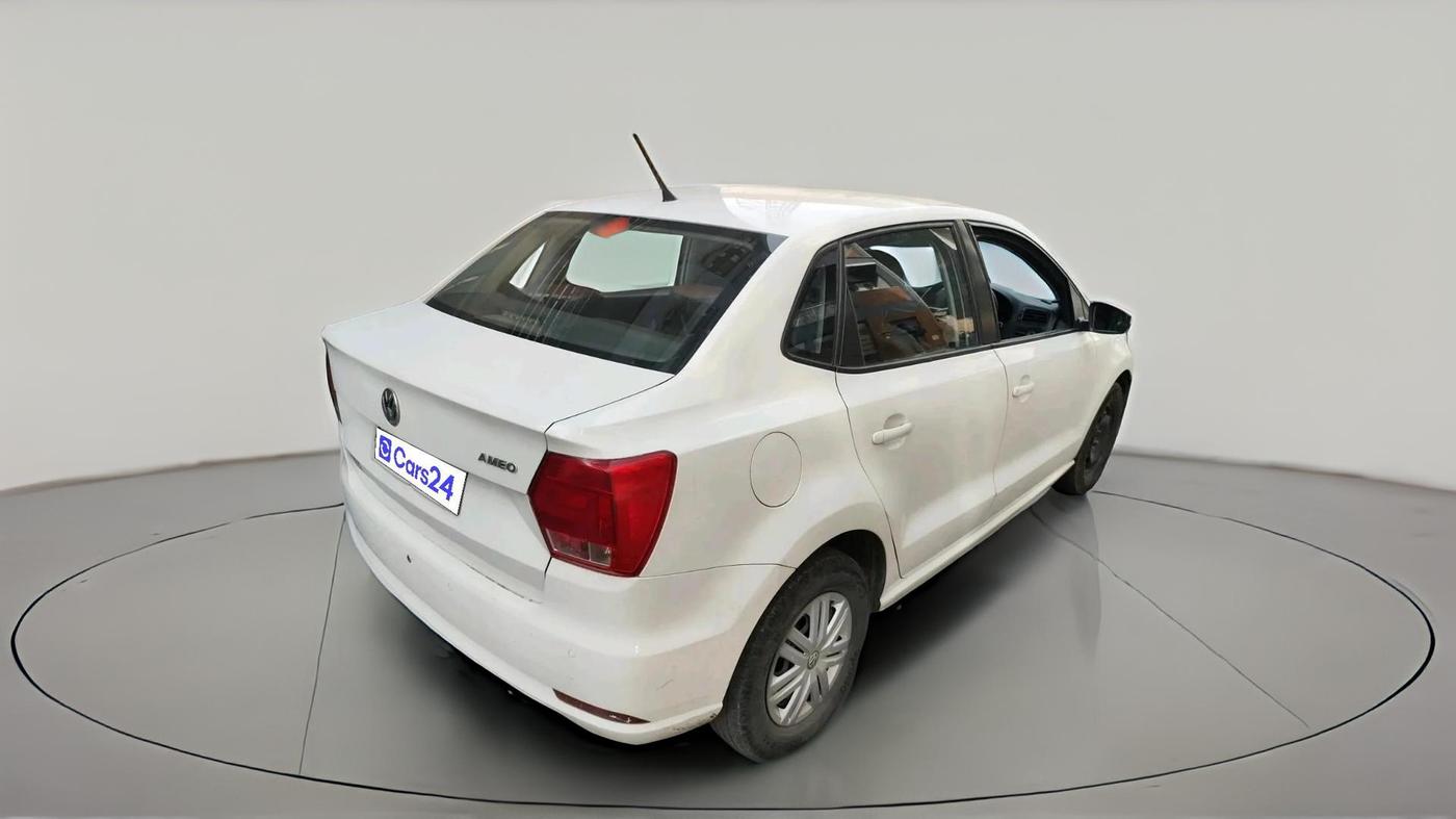 2019 Volkswagen Ameo TRENDLINE 1.0L, CNG, Manual, 1,15,297 km, exterior