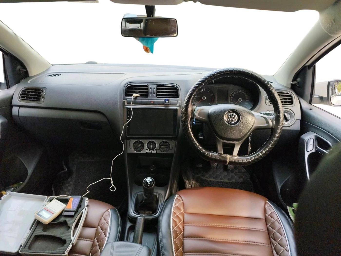 2019 Volkswagen Ameo TRENDLINE 1.0L, CNG, Manual, 1,15,297 km, interior