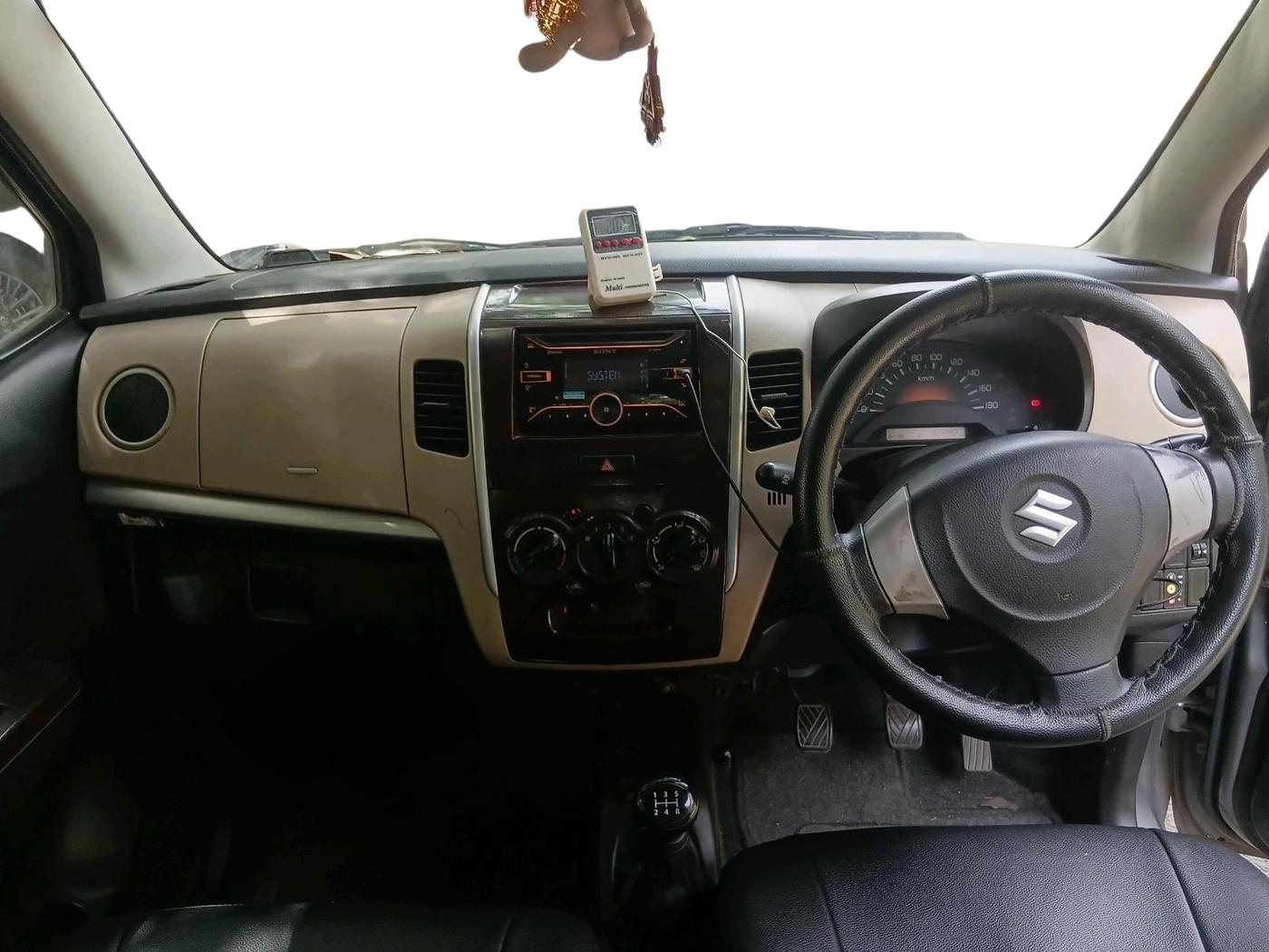 2018 Maruti Wagon R 1.0 LXI CNG, CNG, Manual, 52,892 km, interior