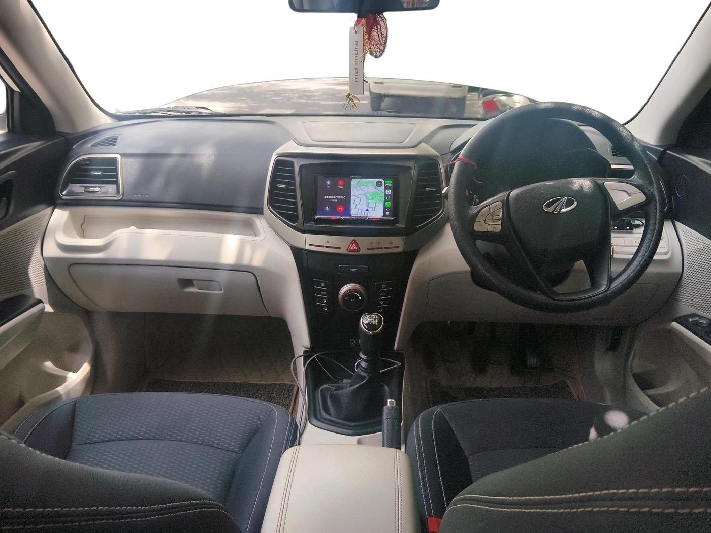 2020 Mahindra XUV300 W6 1.2 PETROL, Petrol, Manual, 23,656 km, interior