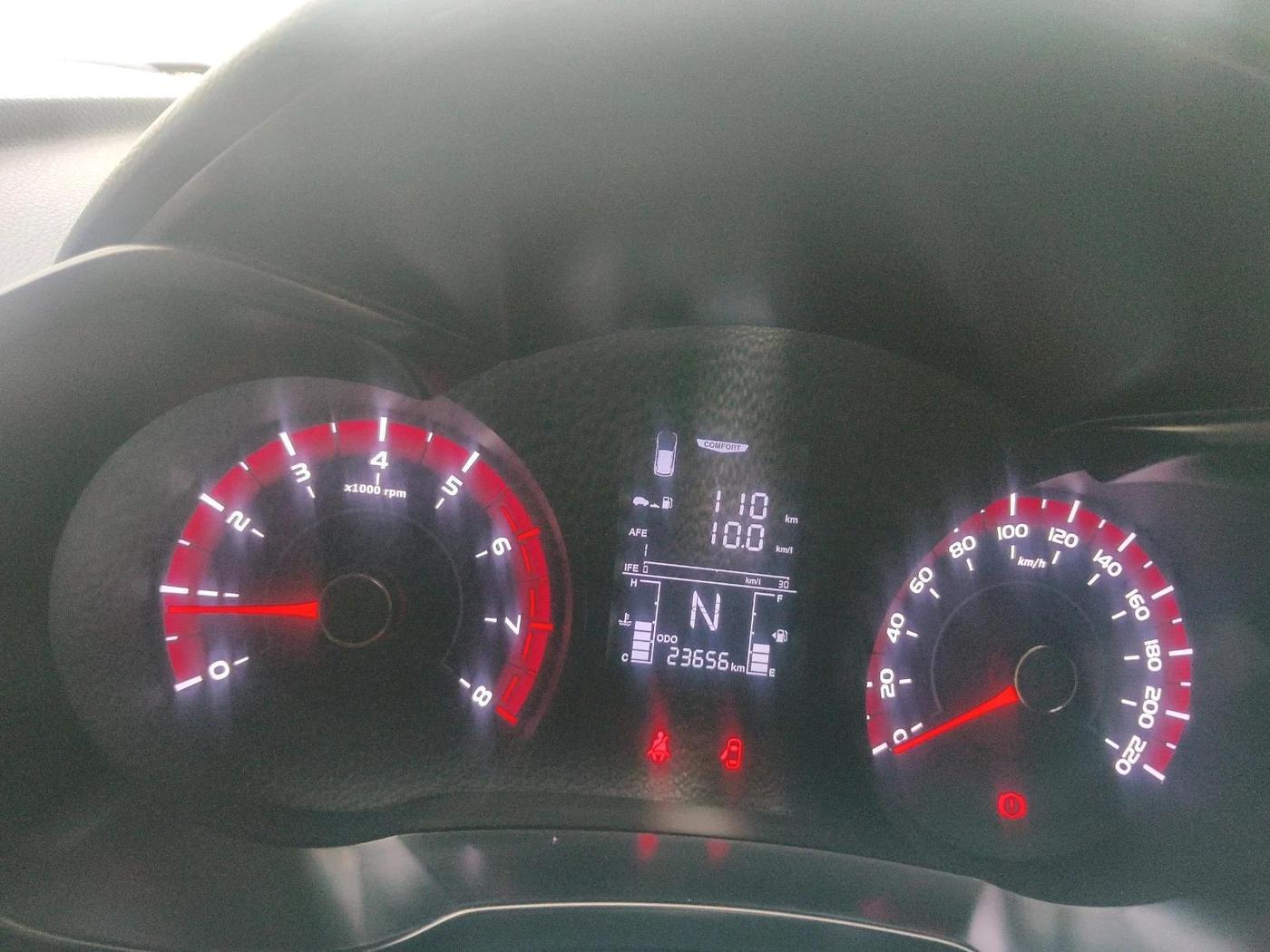 2020 Mahindra XUV300 W6 1.2 PETROL, Petrol, Manual, 23,656 km, interior