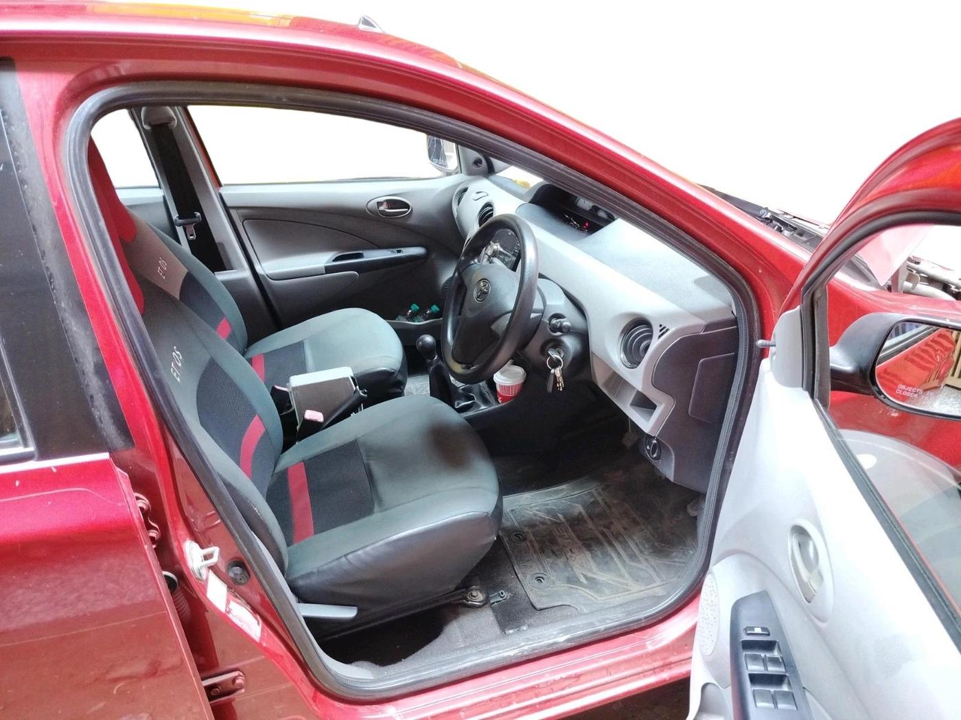 2012 Toyota Etios Liva G, Petrol, Manual, 63,800 km, interior