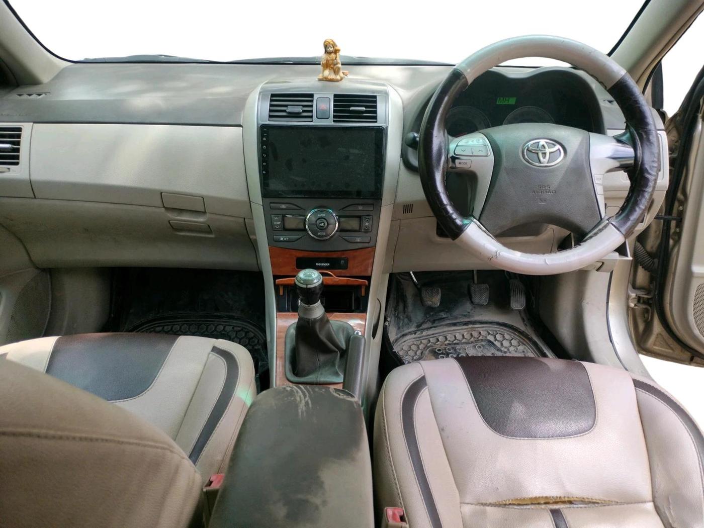2011 Toyota Corolla Altis G PETROL, CNG, Manual, 1,70,651 km, interior