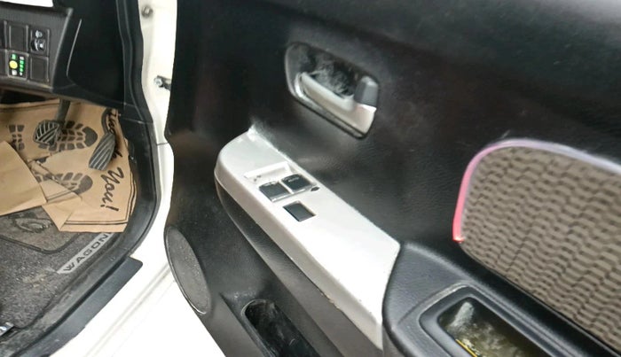 2016 Maruti Wagon R 1.0 LXI CNG, CNG, Manual, 1,59,184 km, interior