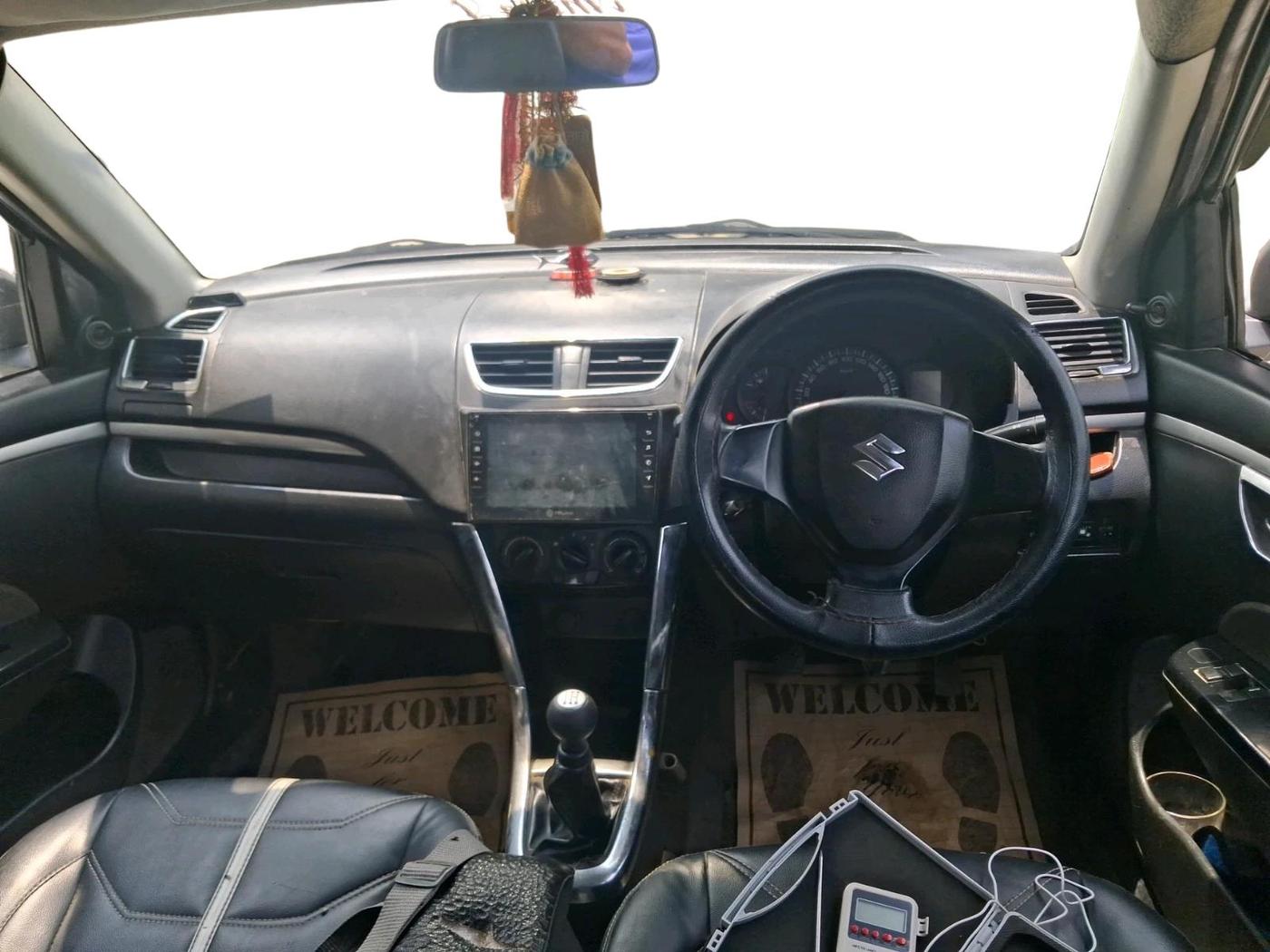 2015 Maruti Swift LXI (O), CNG, Manual, 97,963 km, interior