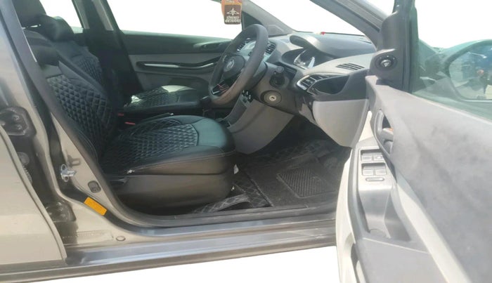 2022 Tata Tiago XT CNG, CNG, Manual, 47,216 km, interior