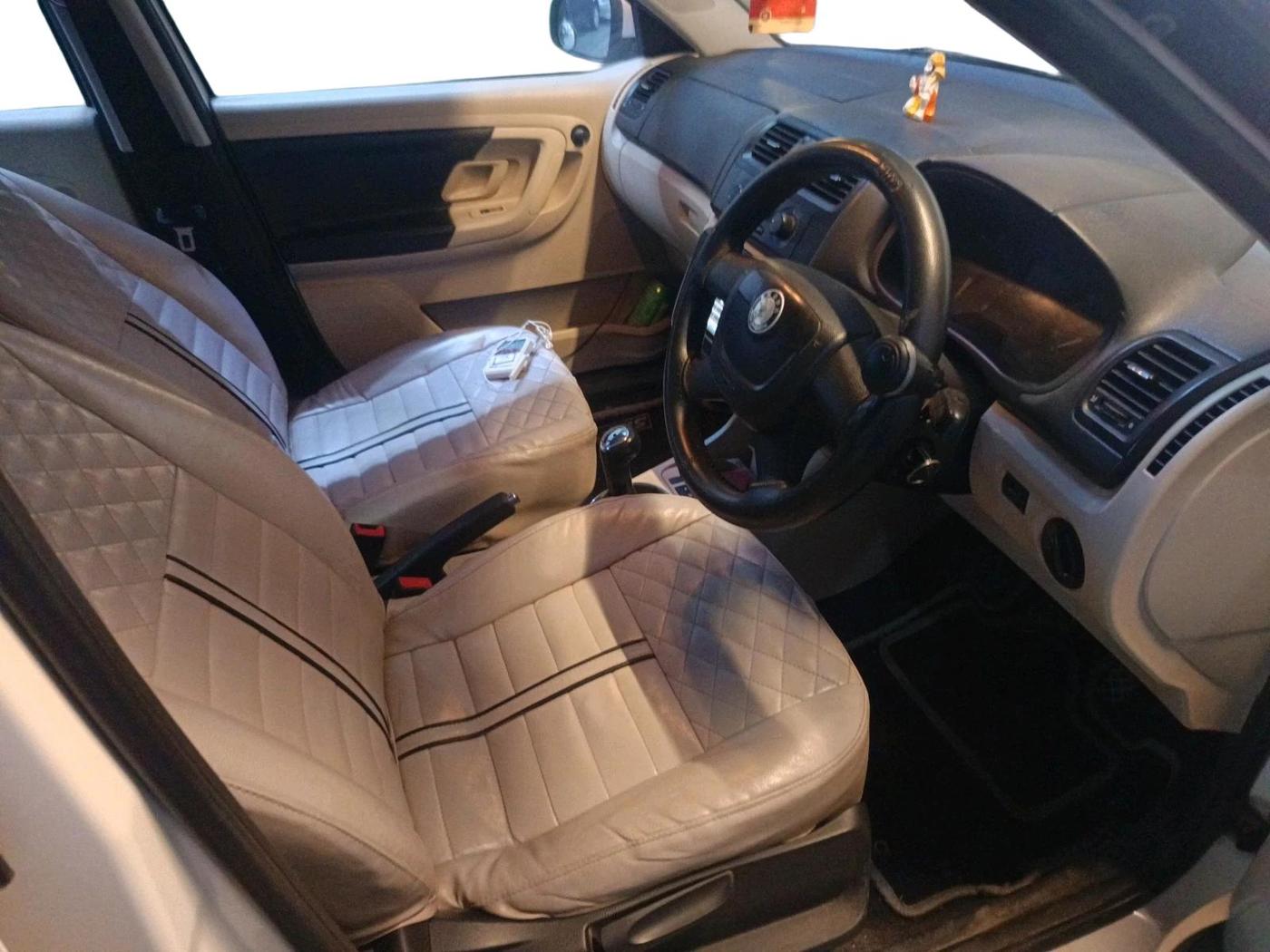 2011 Skoda Fabia AMBIENTE 1.2 MPI, Petrol, Manual, 84,694 km, interior