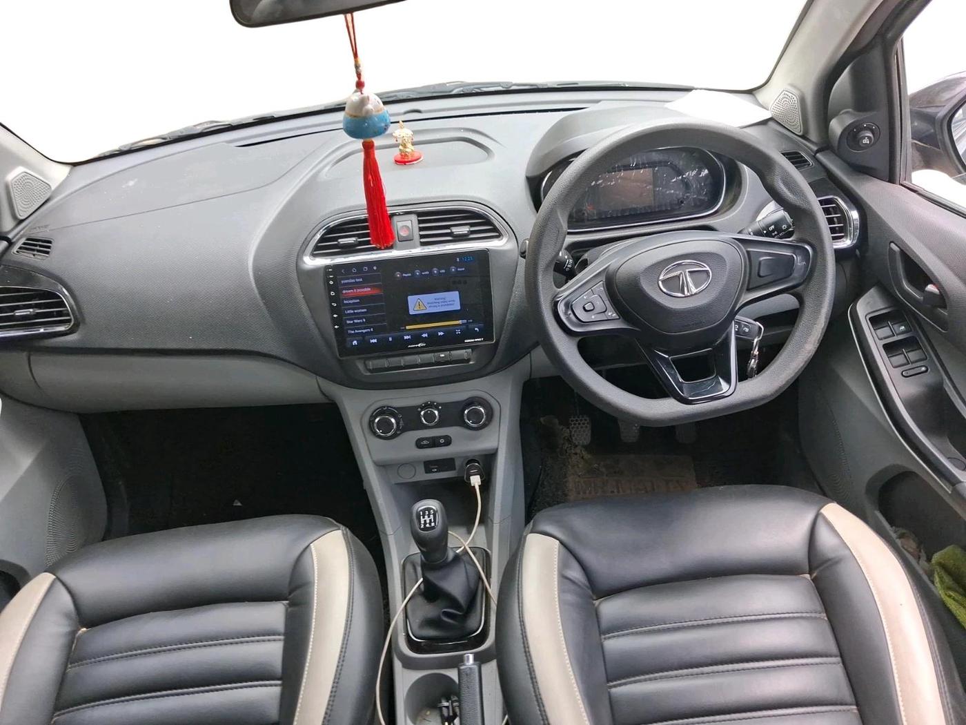 2022 Tata Tiago XT CNG, CNG, Manual, 28,668 km, interior