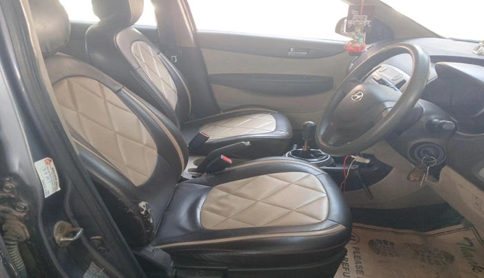 2011 Hyundai i20 MAGNA 1.2, Petrol, Manual, 80,199 km, interior