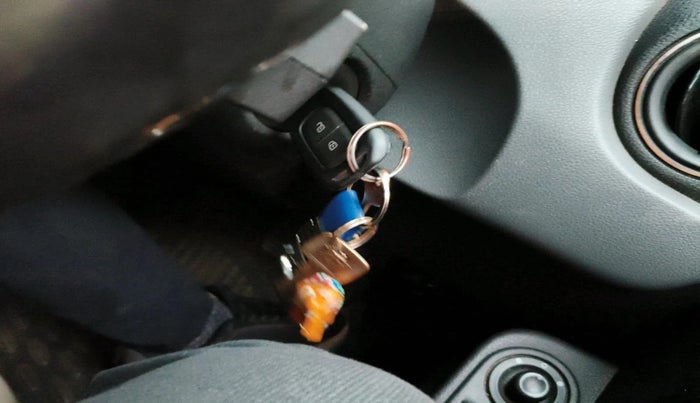 2017 Renault Duster 85 PS RXS MT DIESEL, Diesel, Manual, 1,54,628 km, interior