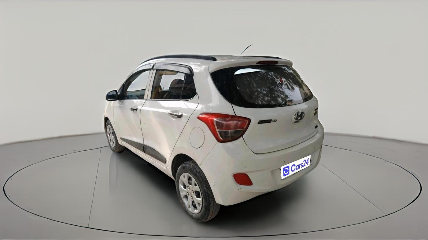 2015 Hyundai Grand i10 SPORTZ 1.2 KAPPA VTVT, Petrol, Manual, 68,529 km, exterior