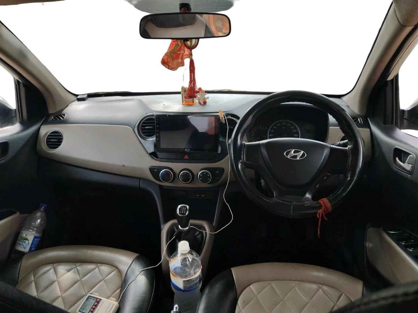 2015 Hyundai Grand i10 SPORTZ 1.2 KAPPA VTVT, Petrol, Manual, 68,529 km, interior