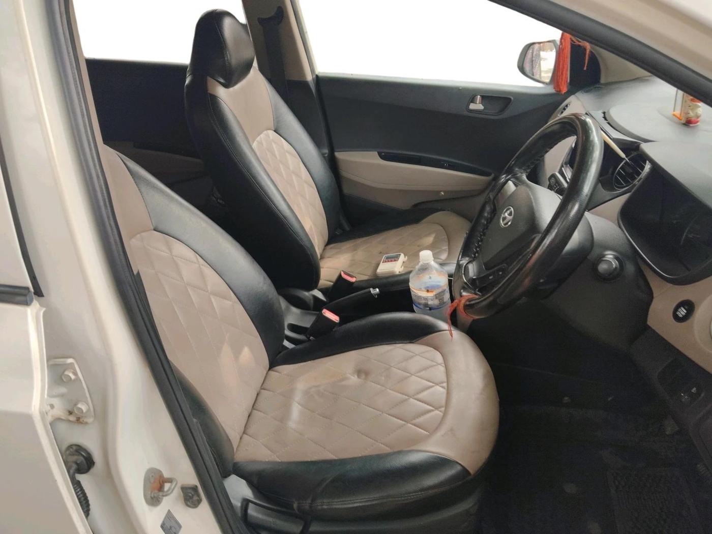 2015 Hyundai Grand i10 SPORTZ 1.2 KAPPA VTVT, Petrol, Manual, 68,529 km, interior