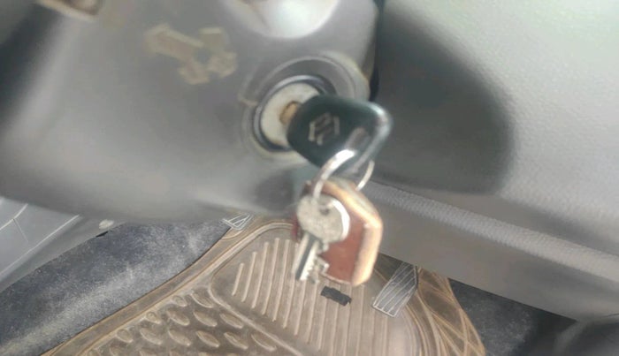 2011 Maruti Swift Dzire LXI, Petrol, Manual, 1,39,050 km, interior