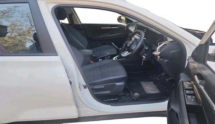 2024 KIA SONET HTK (O) 1.2 Petrol MT, Petrol, Manual, 3,702 km, interior