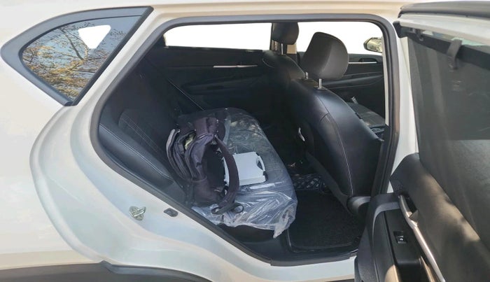 2024 KIA SONET HTK (O) 1.2 Petrol MT, Petrol, Manual, 3,702 km, interior