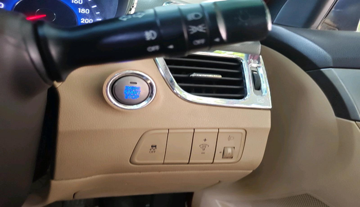 2013 Hyundai New Elantra 1.8 SX AT VTVT, Petrol, Automatic, 1,00,776 km, interior