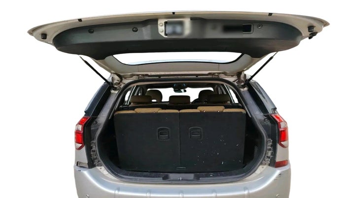 2019 Mahindra XUV500 W7 AT, Diesel, Automatic, 1,65,947 km, exterior