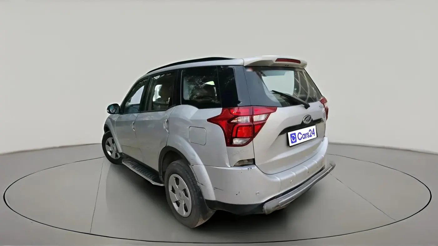 2019 Mahindra XUV500 W7 AT, Diesel, Automatic, 1,65,947 km, exterior