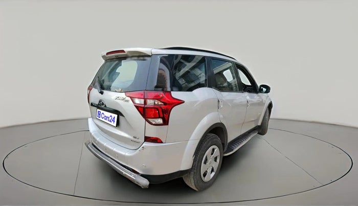 2019 Mahindra XUV500 W7 AT, Diesel, Automatic, 1,65,947 km, exterior