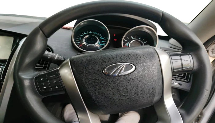 2019 Mahindra XUV500 W7 AT, Diesel, Automatic, 1,65,947 km, interior